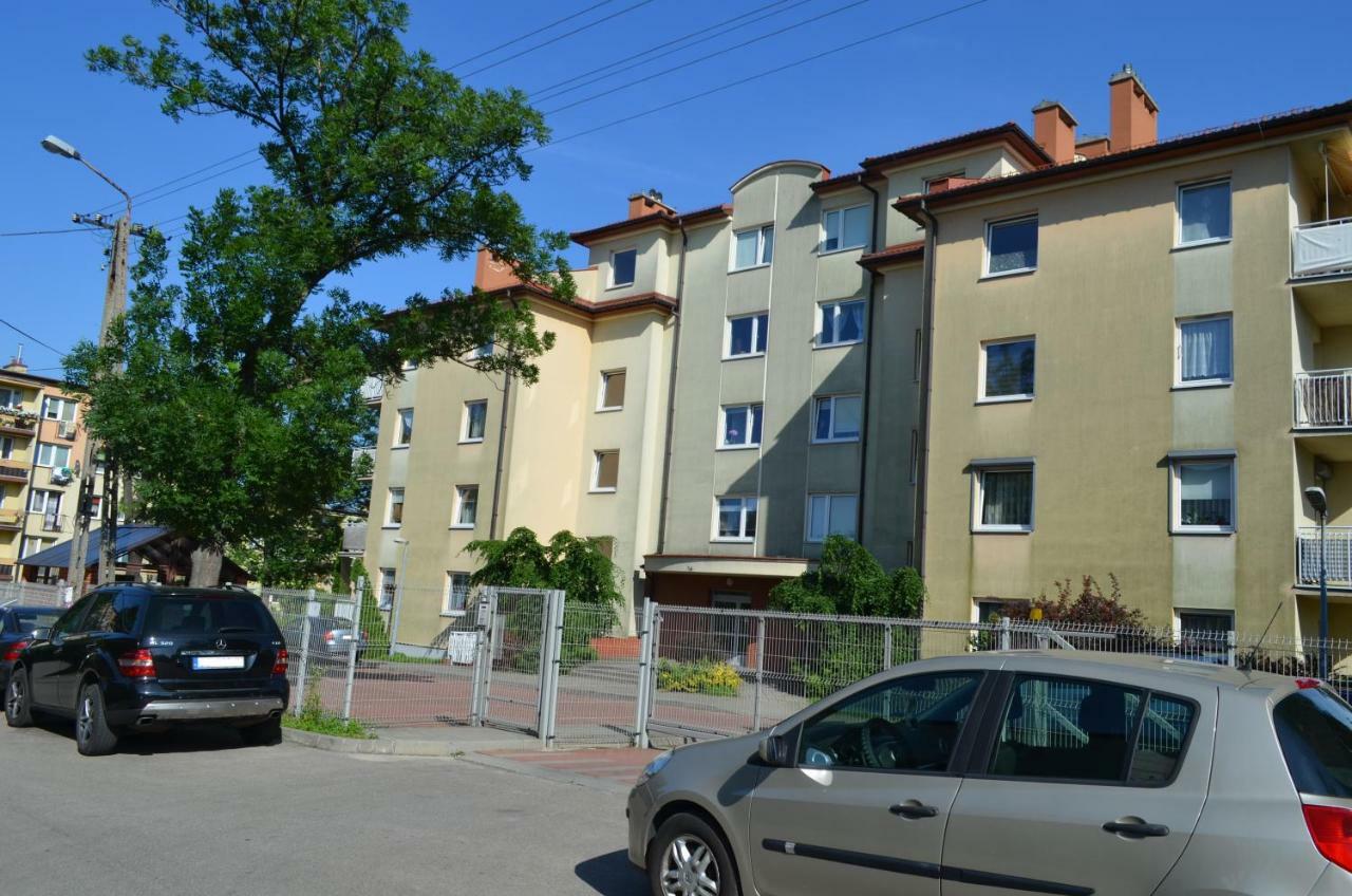 Rainbow Z Prywatnym Parkingiem Bielsko-Biala Exterior foto